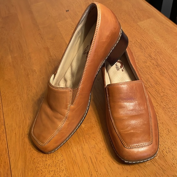 SoftWalk Tan Leather Loafers - Picture 8 of 8